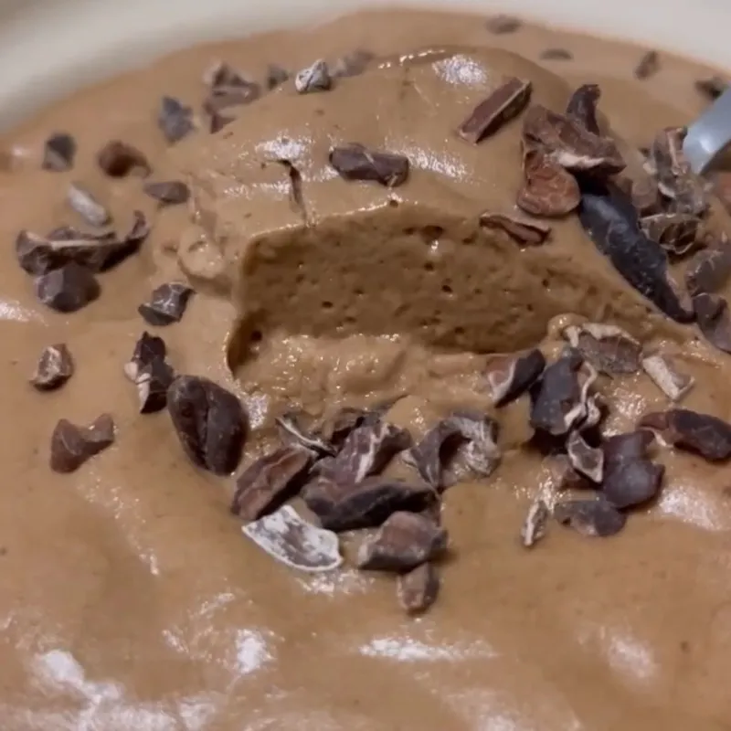Mousse de abacate e cacau